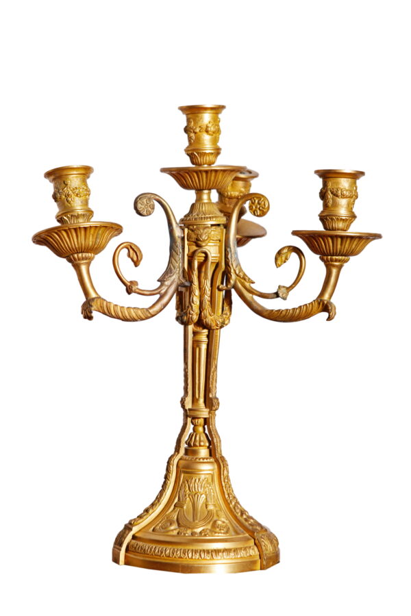 IL_10. Pareja de candelabros dorados (b) IL_10. Pareja de candelabros dorados (b)