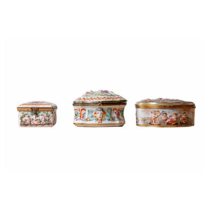 VA_06. Conjunto cajas porcelana (a)