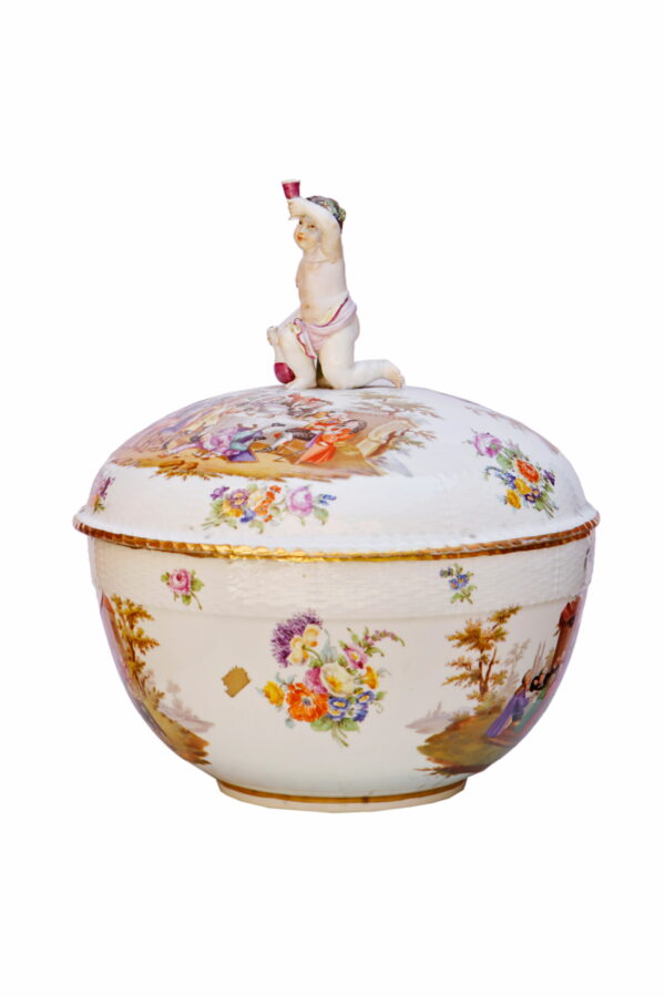 VA_15. Sopera de porcelana berlinesa KPM (a) VA_15. Sopera de porcelana berlinesa KPM (a)