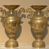 VA_16. Pareja de urnas de latón (b) VA_16. Pareja de urnas de latón (b)