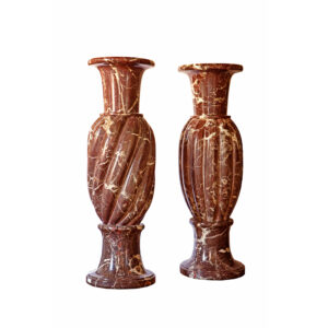 VA_18. Pareja de jarrones decorativos mármol tallado