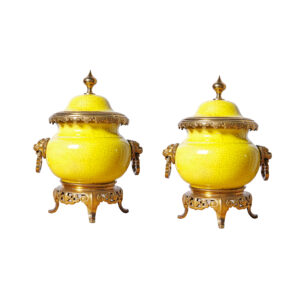 VA_22. Pareja de copas amarillas (a)