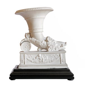 VA_23. Biscuit de porcelana (cuerno de la abundancia) (a)